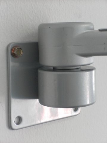 AGILIS WALL MOUNT BRACKET